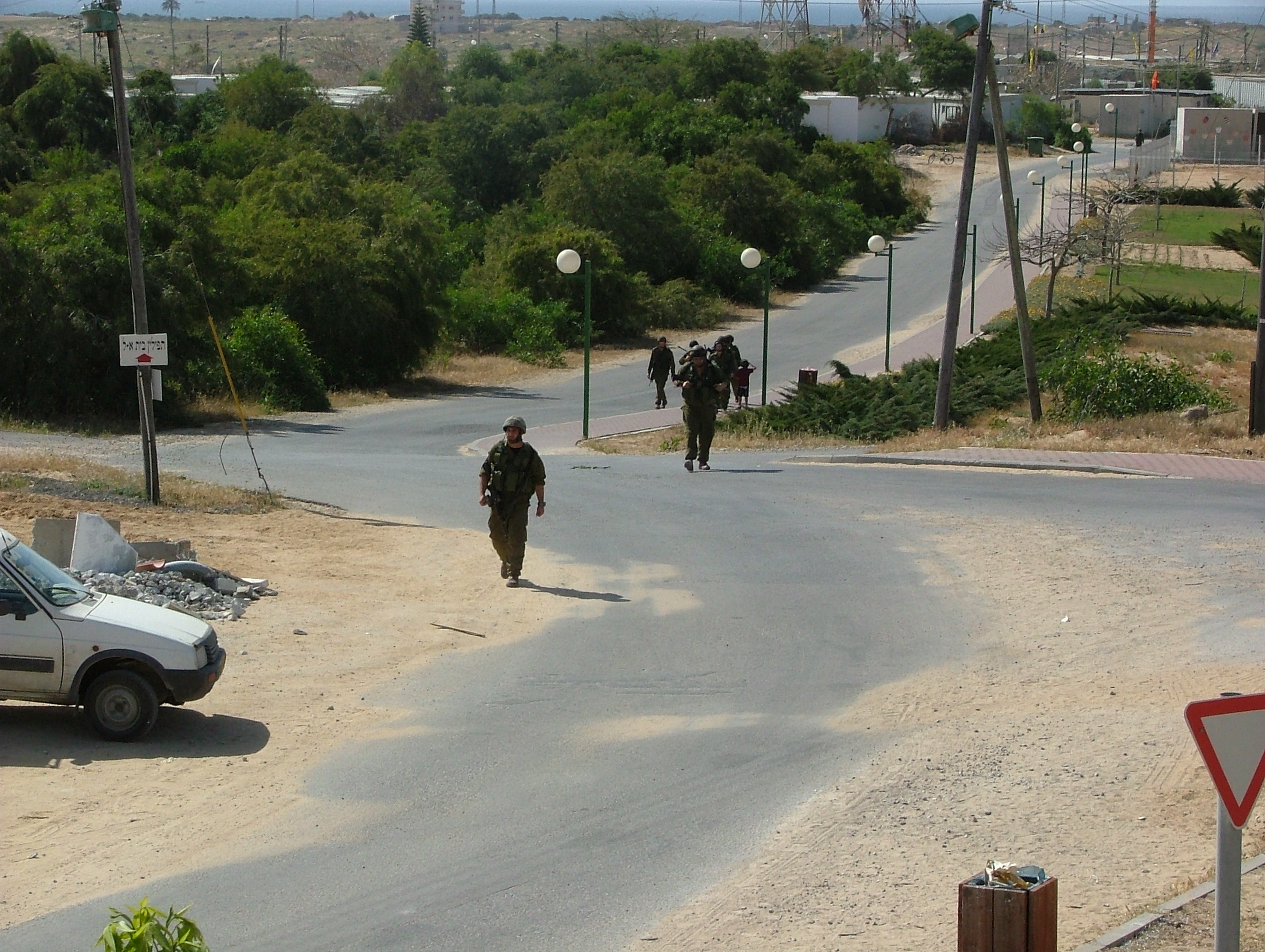 ביטחון בנצרים